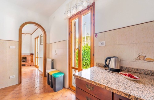 Piazza Apartment | GuestHost - Pretty independent villa on one floor of 126 sqm, ideal for 5 people, surrounded by greenery and with private garden.The accommodation is located in Piazza, just 5.5 km from Deiva Marina, a picturesque seaside village known for its beaches an