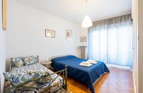 Pablo Apartment | GuestHost - Santa Croce Cozy Flat with Balcony