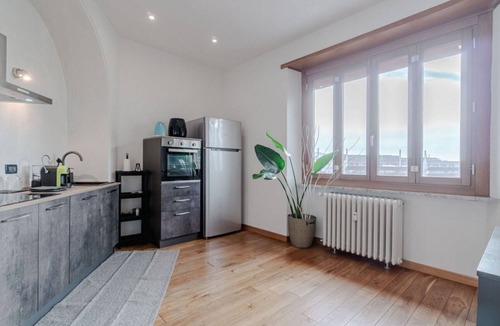 Cenisia Apartment | GuestHost - Spacious and bright apartment of approximately 80 square meters, perfect for four people, located on the fifth floor of a building (NO elevator).The property is located in a quiet area and well-connected to the center of Turin by surface tran