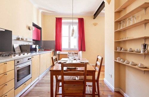 Lazzaretto Apartment | GuestHost - Spacious apartment equipped with all the main comforts located on the fourth floor of a building without a lift, it can accommodate up to 4/5 people!Close to Corso Buenos Aires, the famous shopping street in Milan, and the M1 Porta Venezia