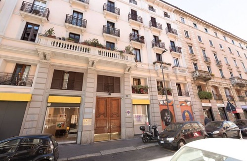 Lazzaretto Apartment | GuestHost - Spacious apartment equipped with all the main comforts located on the fourth floor of a building without a lift, it can accommodate up to 4/5 people!Close to Corso Buenos Aires, the famous shopping street in Milan, and the M1 Porta Venezia