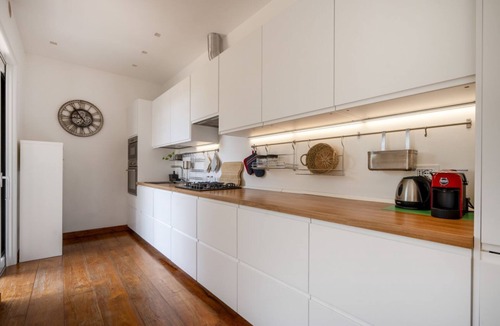 Polignano a Mare Villa | GuestHost - Splendid villa that accommodates 5 people, located in an exclusive residential complex on the hills overlooking the sea of ​Polignano. The villa is bright, with a large veranda and equipped patio to enjoy relaxing moments. Furnished with
