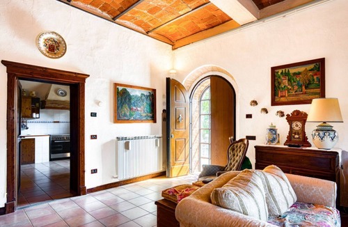 Marsciano Apartment | GuestHost - Stunning 340 sqm stone villa, independent, with a large park of over 2500 sqm, ideal for 10 people. Built in the early 1800s as an episcopal residence, later used as a farmhouse, and now restored in a rustic Umbrian-Tuscan style. Nestled in t
