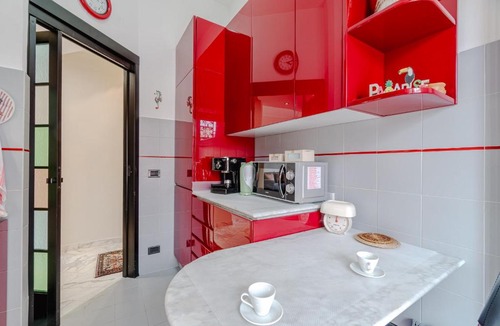 Sturla Apartment | GuestHost - Sturla Cozy Flat with Private Parking