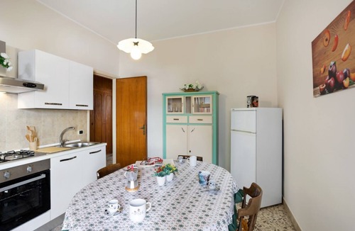 Aci Trezza Apartment | GuestHost - The apartment is located on the first floor of a building without a lift.In 90 square meters of space, it comfortably accommodates 6 people, with two double bedrooms (one of which has direct access to the terrace) and a living room with a dou
