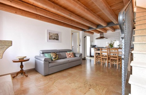 Baone Apartment | GuestHost - The apartment is located in the center of Calaone di Baone at 227 meters above sea level in the municipality of Baone, an area known for its proximity to the Euganean Hills, ideal for nature and sports lovers who wish to take a break in this