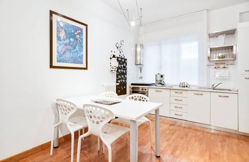 Padova Apartment | GuestHost - The apartment is located on the first floor of a building with a lift, not suitable for the disabled.In 45 square meters of space, it comfortably accommodates 3 people with one bedroom.Located in the Portello district, one of the most histori