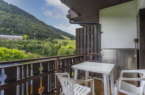 Tarvisio Apartment | GuestHost - Typical vintage flat with terrace (overlooking the Julian Alps!) That can accommodate up to 4 people, located in a quiet area with common garden a stone's throw from the center of Tarvisio. Thanks to its strategic position, from the apartment