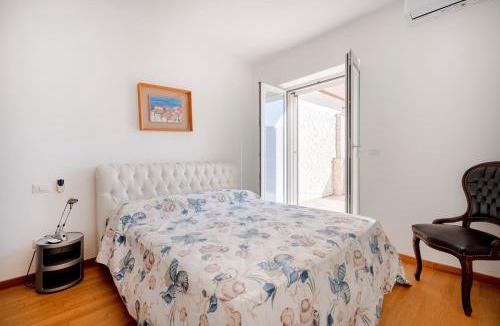 Municipio 5 Villa | GuestHost - Villa Armida steps from the sea