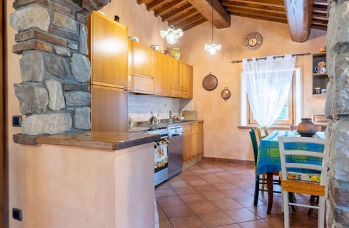 Nozanno Apartment | GuestHost - Wonderful 140 sqm apartment, perfect for 7 people, located on the first floor of an old renovated semi-detached house surrounded by greenery (stairs to access it).The apartment is located in Borgo a Mozzano, a picturesque village immersed in