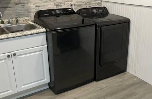 Spring House | Guesthouse studio Generac backup powered w washer&dryer. Fully equipped.