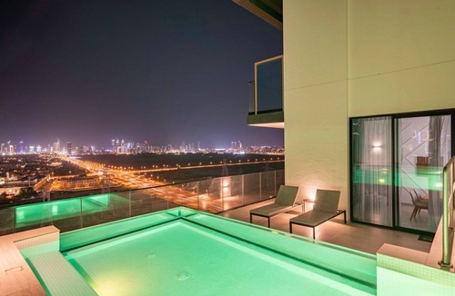 Jumeirah Village Apartment | GuestReady - 2BD | Private Pool Oasis | City View