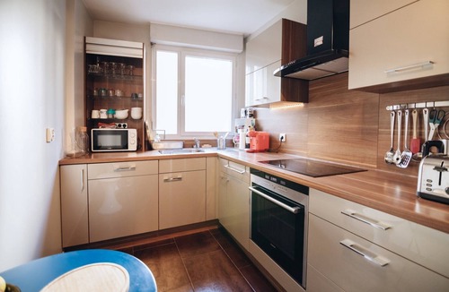 Combat Apartment | GuestReady - artistic cocoon near Buttes Chaumont