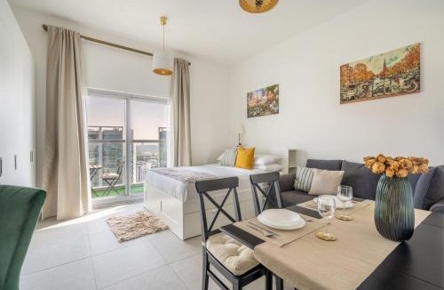 Al Barsha Apartment | GuestReady - Bella Rose residence in Dubai