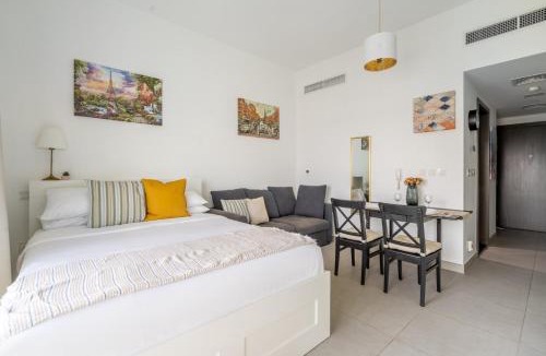 Al Barsha Apartment | GuestReady - Bella Rose residence in Dubai