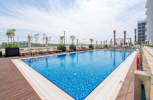 Dubai Apartment | GuestReady - Bright Studio Near Downtown w/Balcony