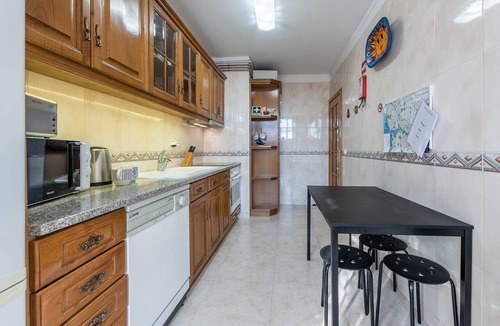 Santa Marinha Apartment | GuestReady - Candal Big Watch
