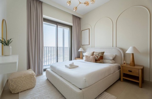 Dubai Apartment | GuestReady - Canal View | 3 Bed | Lagoon Stay