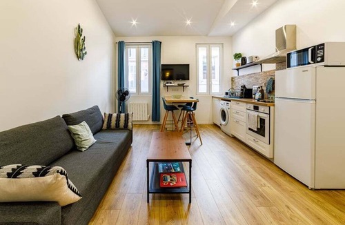 Hotel-de-Ville Apartment | GuestReady - Charming getaway in Old Port Marina
