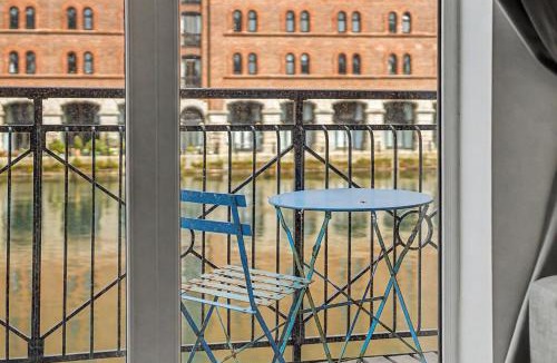 Vauxhall Apartment | GuestReady - Chic 2bed with Balcony in Liverpool