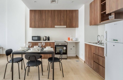 Dubai Apartment | GuestReady - Chic coastal living at Port de La Mer