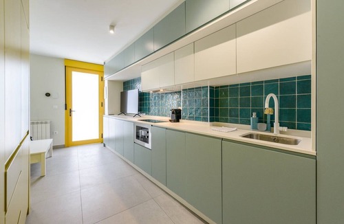 Moscardo Apartment | GuestReady Essential - Trendy Madrid Studio 1
