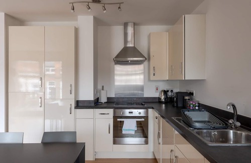 Bromley South Apartment | GuestReady - London Urban Retreat at East End
