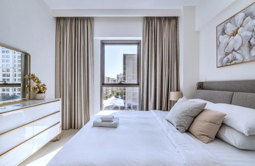 Dubai Apartment | GuestReady - Modern 2BR with balcony & near beach