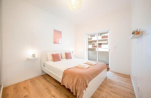Cacilhas Apartment | GuestReady - Modern Comfort in Almada