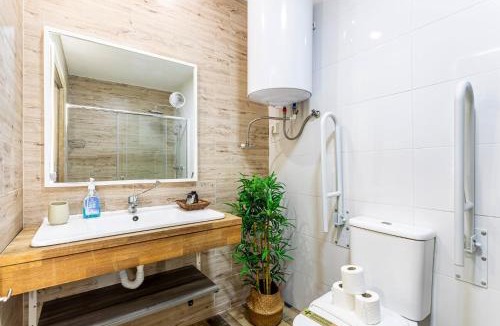 Torrefiel Apartment | GuestReady - Modern Studio for Two