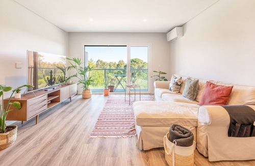 Corroios Apartment | GuestReady - Quiet escape with balcony in Corroios