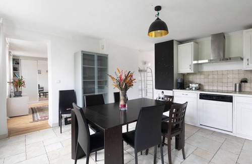 Quartier Saint-Ambroise Apartment | GuestReady - Simplicity in the heart of Paris