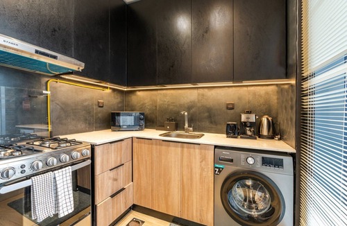 Jumeirah Village Circle Apartment | GuestReady - Studio | Modern with Balcony Space