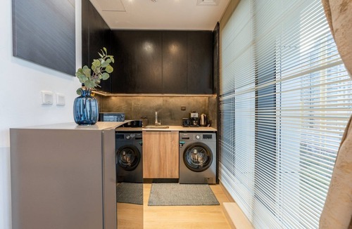 Jumeirah Village Circle Apartment | GuestReady - Studio | Modern with Balcony Space