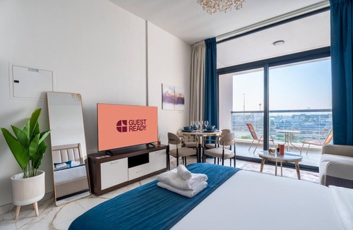 Dubai Apartment | GuestReady - Studio | Skyline & Burj Khalifa Views