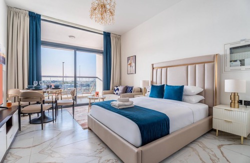 Dubai Apartment | GuestReady - Studio | Skyline & Burj Khalifa Views