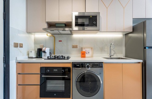 Al Barsha Apartment | GuestReady - Studio Suite l Community Jacuzzi
