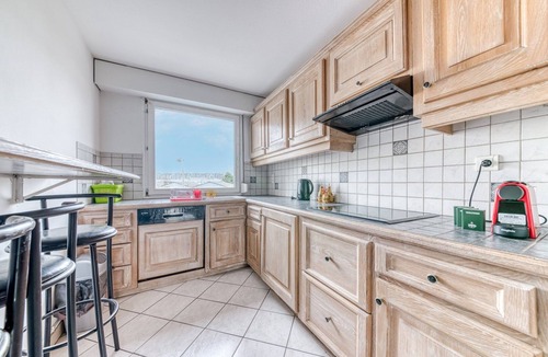 Yves Farge - Le Fleuve Apartment | GuestReady - Tranquil Escape in the City