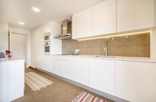 Seixal Apartment | GuestReady - Tranquil Seixal Haven
