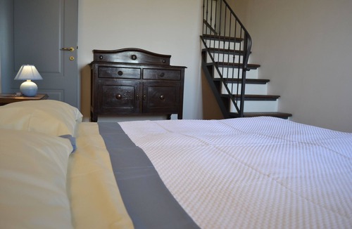 Montalto delle Marche House | Guided E-bike Tours (1h sea or mountain) with Restaurant available at stay