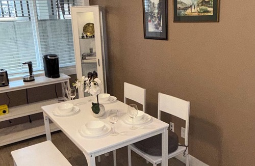 Guildford House | Guildford Cozy Stay - Perfect Location to Access Major Vancouver Attractions
