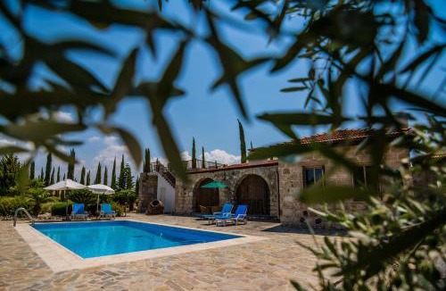Simou Villa | Gujadani Villa