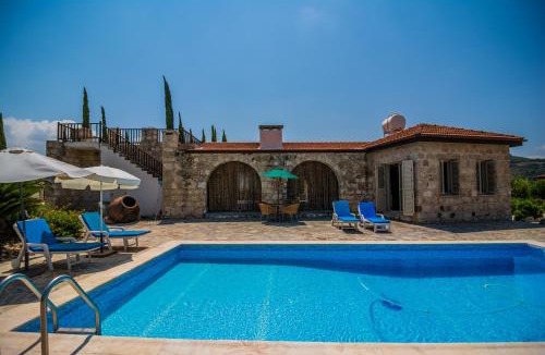 Simou Villa | Gujadani Villa