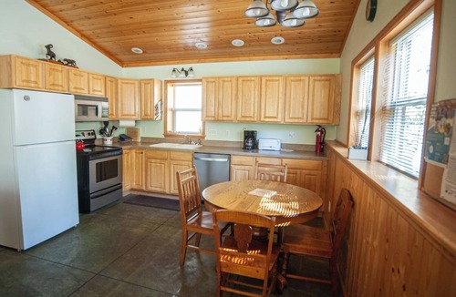 Pray Cabin | Gulch Cabin