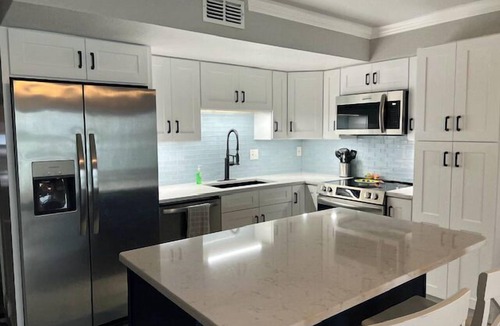 Englewood Condo | Gulf beach and pool, close to dining and entertainment, overlooking beautiful Lemon Bay