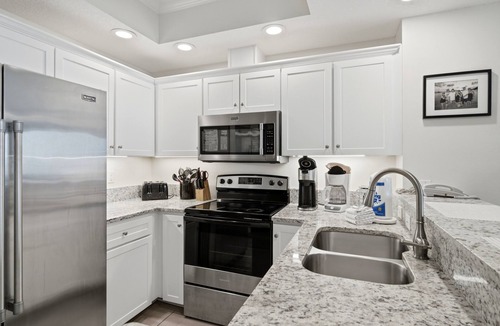 Gulf Shores Condo | GULF BEACH FRONT, ‘Beach Chic' Crystal Shores-806, ON THE WATER!