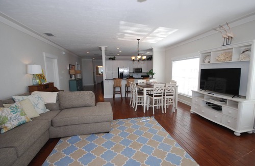 Steinhatchee Condo | Gulf Breeze Condo #201- Private Boat Ramp! WiFi! Docks to be completed May 2026!