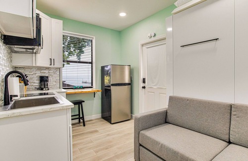 Gulf Breeze House | Gulf Breeze Studio Bayfront Hideaway Sleeps 2