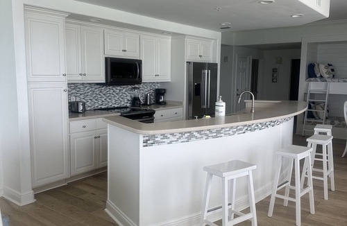 Thomas Drive Condo | Gulf Front 3 Bedroom; Wrap-around balcony; Newly renovated, including bunkbeds.