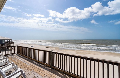 Dauphin Island House | Gulf Front 3BR Home - Beach is your backyard!